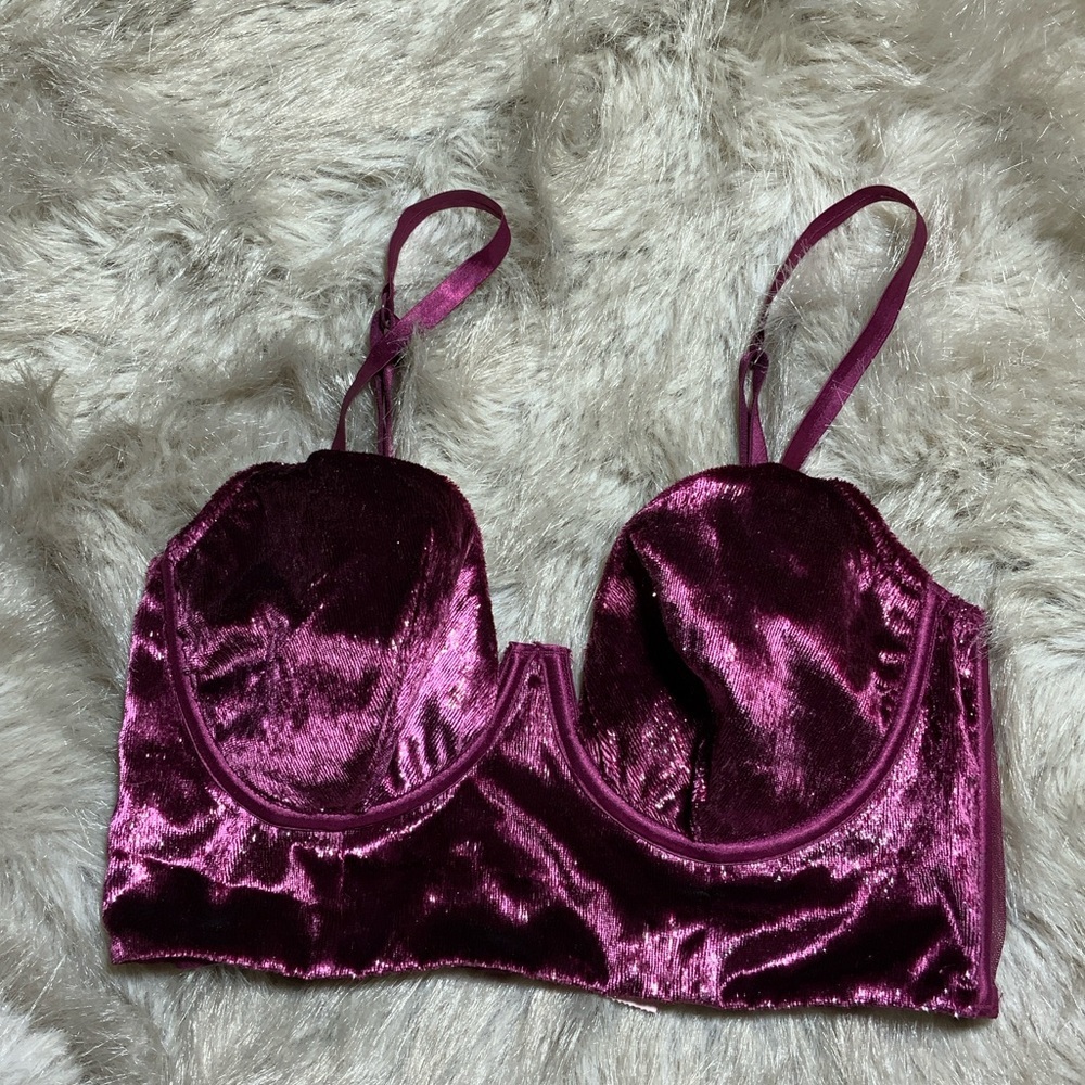 Victoria's Secret Velvet Underwire Bra in Deep Pink